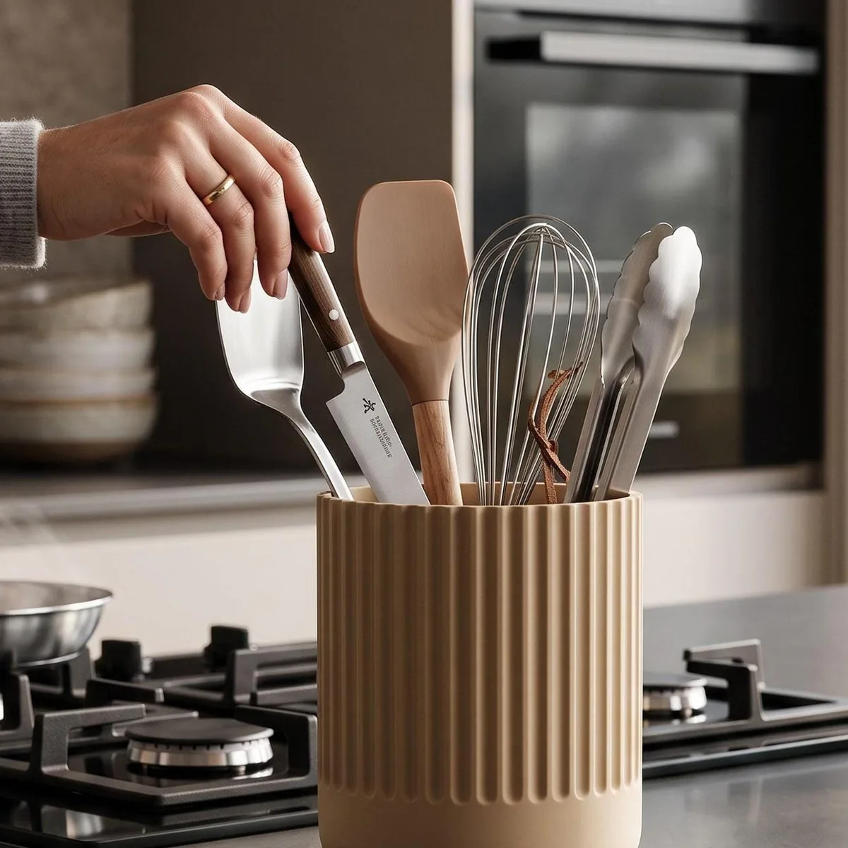 Japandi Kitchen Utensil Holder - handmade by HappyLayer