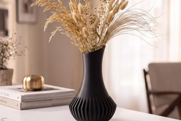 3D Printed Black Minimalist Vase by HappyLayer